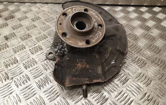 Volvo S60 Front wheel hub