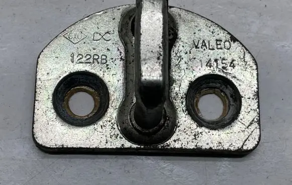Renault Kangoo II Rear door lock loop/hook striker 122RB