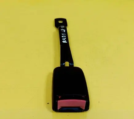 Audi A4 S4 B5 8D Front seatbelt buckle 8D0857755