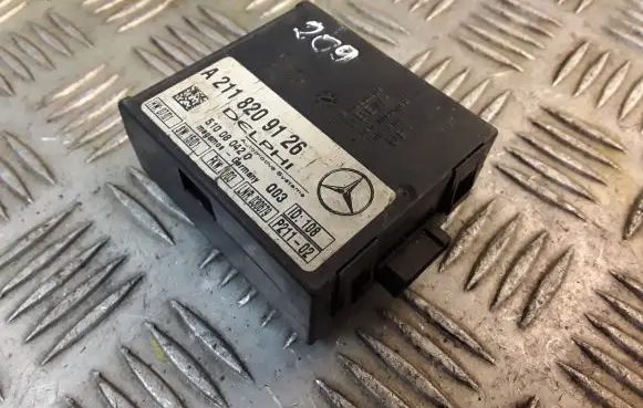 Mercedes-Benz E W211 Alarm control unit/module 2118209126 A2118209126