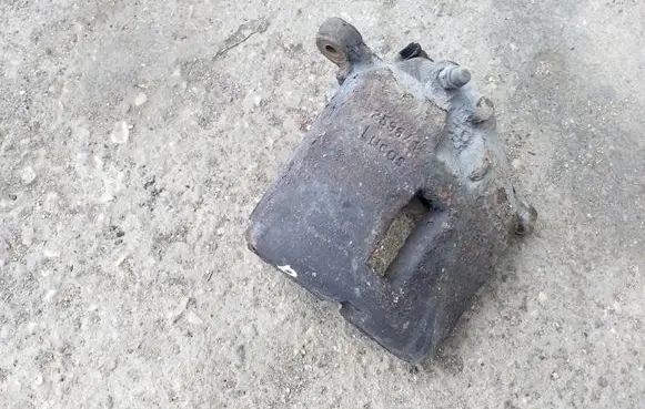 Nissan Primera Front brake caliper