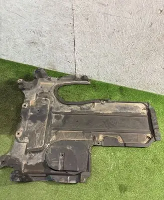 Mercedes-Benz E W213 Engine splash shield/under tray A2135245700