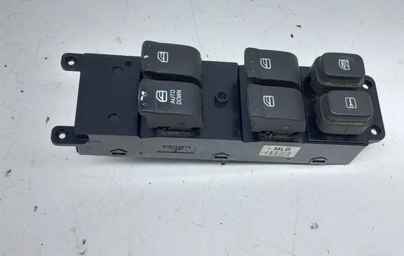 SsangYong Korando Electric window control switch 202008578