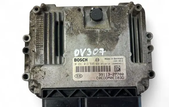 KIA Ceed Engine control unit/module ECU 3911327700 0281013595