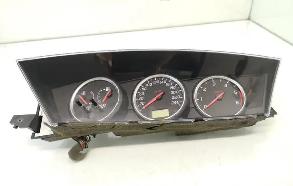 Nissan Primera Speedometer (instrument cluster) AV619 2488796