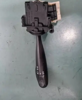Toyota Yaris Indicator stalk 173648