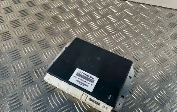 Mercedes-Benz E W213 Suspension control unit/module A2139006315