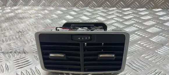 Audi A6 S6 C6 4F Rear air vent grill 4F0819203