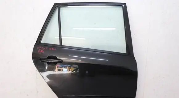 Toyota Corolla Verso E121 Rear door DRZWIVERSO