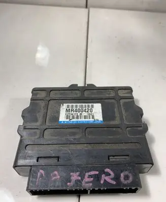 Mitsubishi Pajero ABS control unit/module MR400420