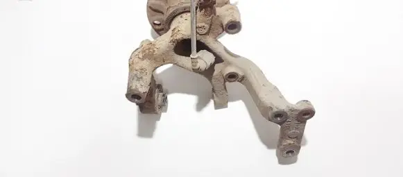 Rear wheel hub