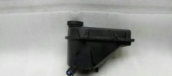 BMW Z4 E85 E86 Coolant expansion tank/reservoir 17107836448