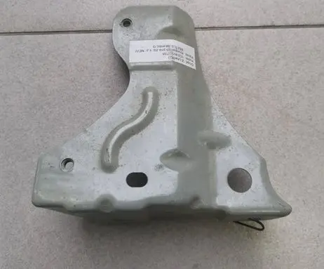 Volkswagen New Beetle Headlight/headlamp mounting bracket 1C0805072A