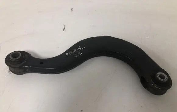 Volkswagen PASSAT B8 Rear upper control arm/wishbone 5Q0505351