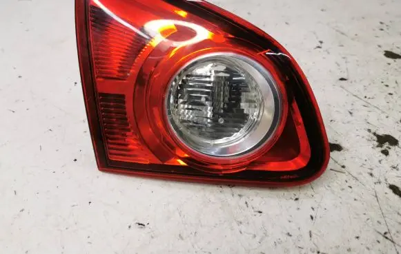 Nissan Qashqai Tailgate rear/tail lights 89071063