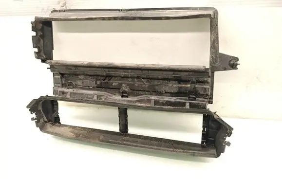 Volvo S60 Intercooler air guide/duct channel 