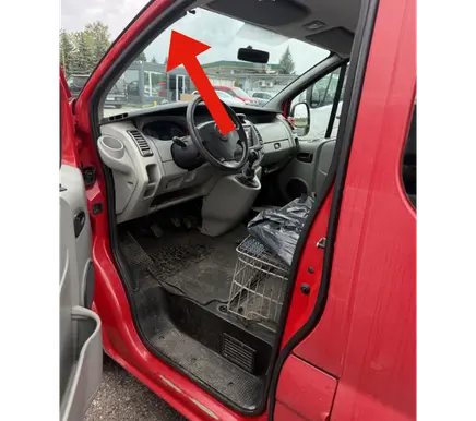 Opel Vivaro Front door rubber seal 