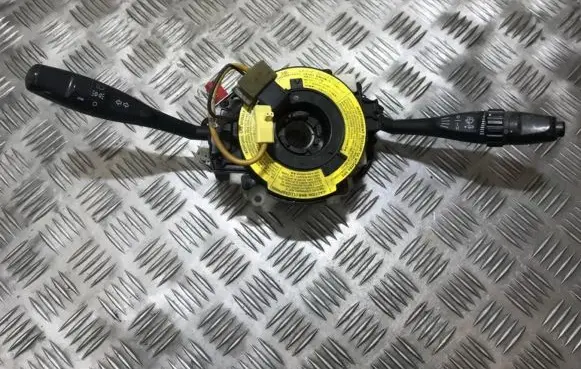 Wiper turn signal indicator stalk/switch