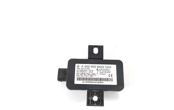 Mercedes-Benz CLA C117 X117 W117 Tire pressure control unit A0009008402