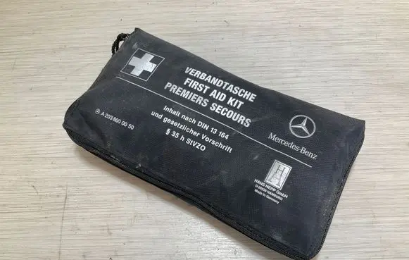 Mercedes-Benz A W169 First aid kit A2038600050