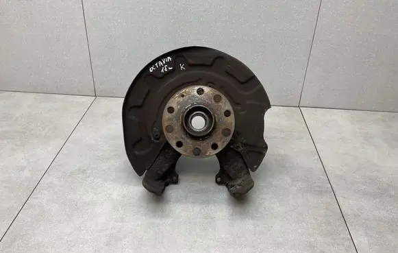 Skoda Octavia Mk3 (5E) Front wheel hub
