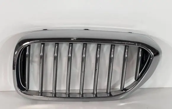 BMW 5 G30 G31 G38 Front bumper upper radiator grill 7473699
