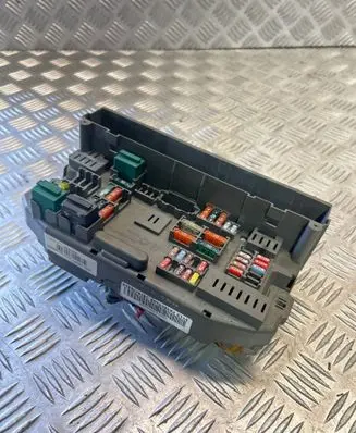 BMW X5 E70 Fuse module 6976384