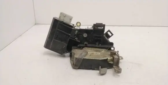 BMW 5 E39 Front door lock 8352165 40620751 6711