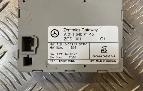 Mercedes-Benz CLS C219 Gateway control module A2115407245 A2115407145 A2114420027