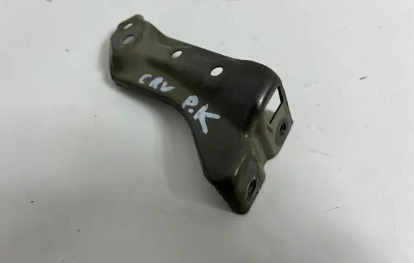 Honda CR-V Fender mounting bracket