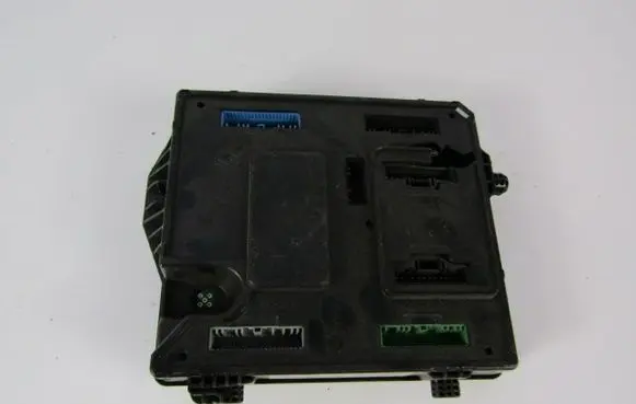Renault Megane III Central body control module 284B11486R