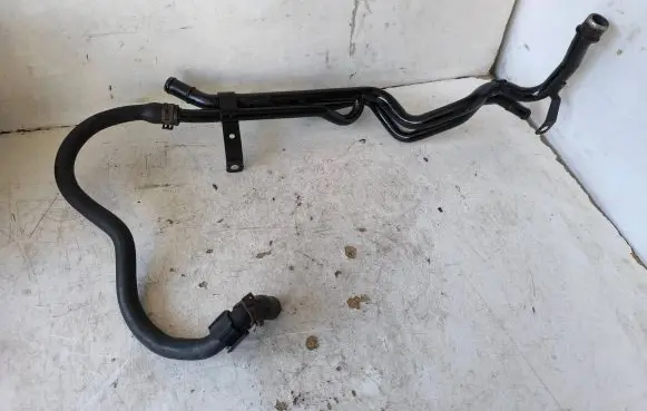 Volkswagen Multivan T5 Engine coolant pipe/hose 7H0121109G 112084T1