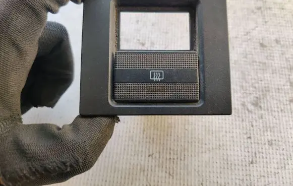 Volkswagen Transporter - Caravelle T4 Windscreen/window heater switch 701858139