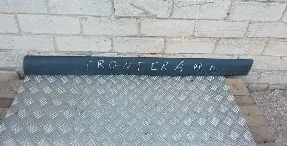 Opel Frontera B Front door trim (molding) 9712A1092