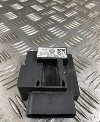 Volkswagen Tiguan Fuel injection pump control unit/module 7N0906093