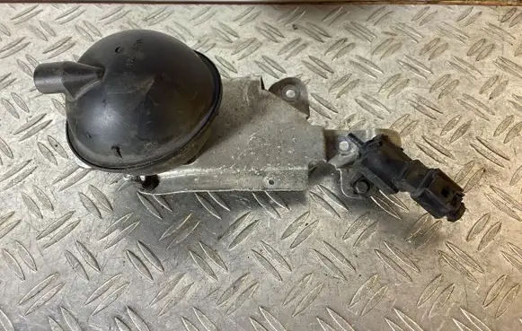 Vacuum air tank
