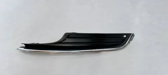 Volkswagen Golf VII Front bumper lower grill 5G0853665
