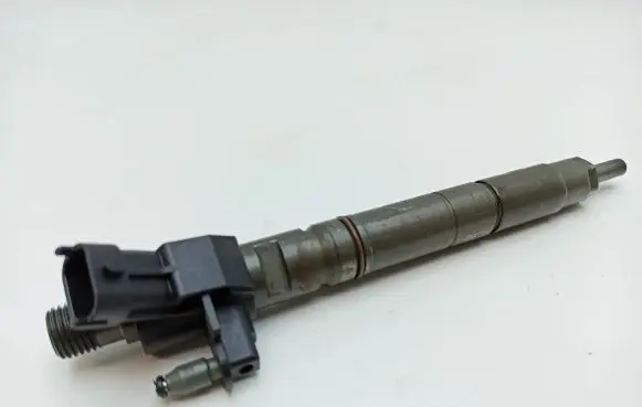 Land Rover Range Rover Sport L494 Fuel injector 9X2Q9K546DC 0445116065