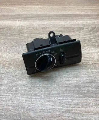 Mercedes-Benz E W211 Light switch 2115450304 04056020