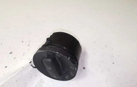 Volkswagen PASSAT B6 Light switch 1K0941431