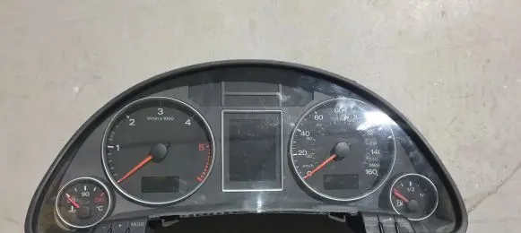 Audi A4 S4 B7 8E 8H Speedometer (instrument cluster) 8E0920981K