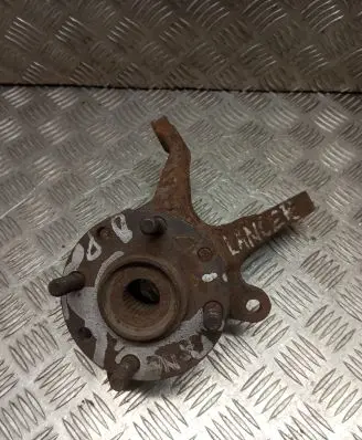 Mitsubishi Lancer Front wheel hub