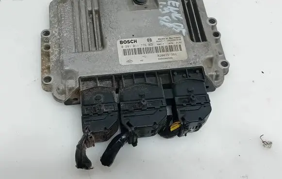 Renault Scenic II - Grand scenic II Engine control unit/module 8200391966 8200386508