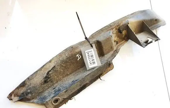 Volkswagen PASSAT B5 Other exterior part 3B0821112A