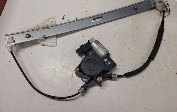 Mazda 5 Front door window regulator with motor CM011760 GJ6A5958X