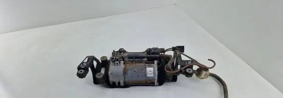 Audi A8 S8 D4 4H Air suspension compressor/pump 4H0616005C