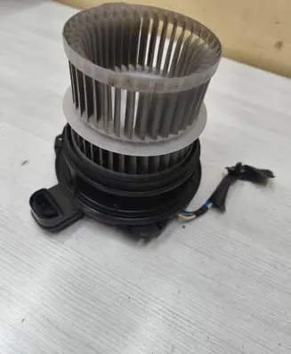 Toyota C-HR I Heater fan/blower 5610T2
