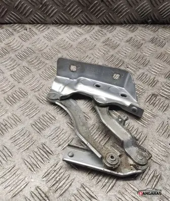 Engine bonnet/hood hinges