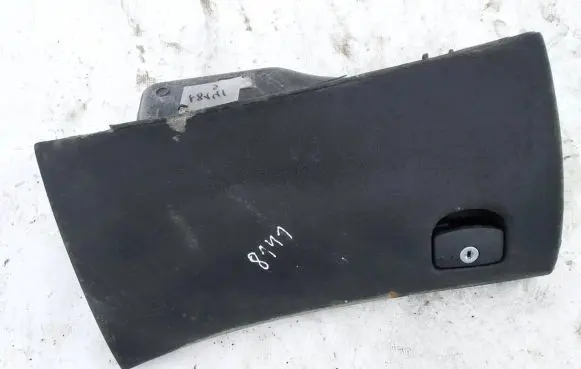 Peugeot 607 Glove box 9633059077 1842807016