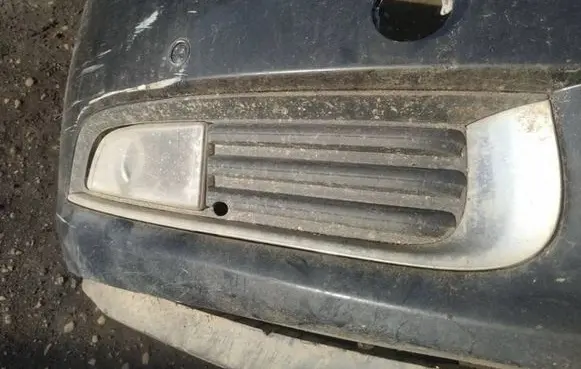 Front bumper lower grill
